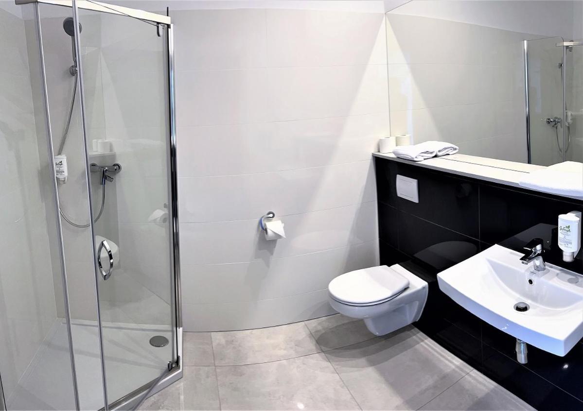 Green Garden Hotel Raszyn Luaran gambar